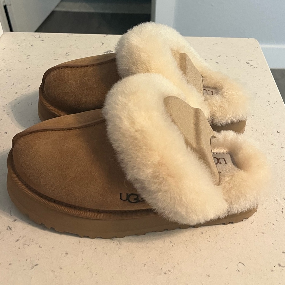 UGG Women's Brown Slippers with Cream Fur